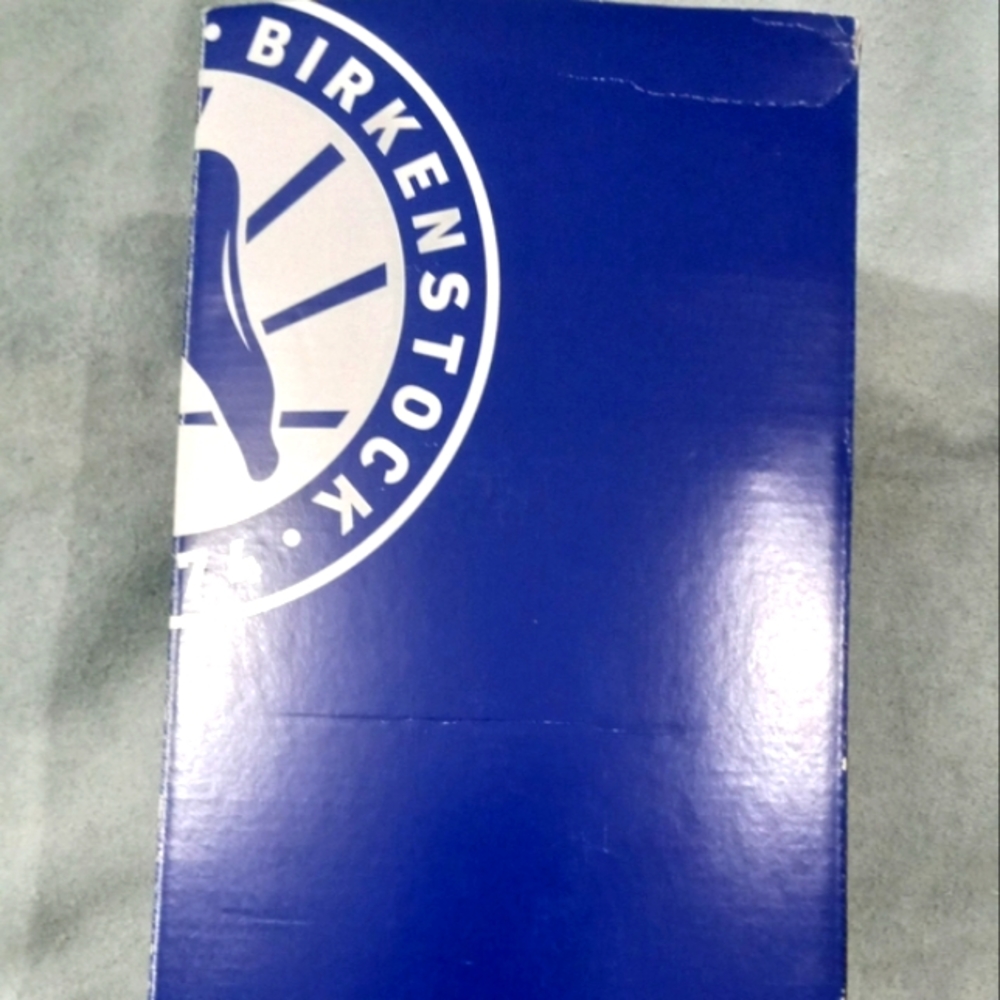 BIRKENSTOCK Men's Sandals Size 42 Color White.  New in box. - Picture 10 of 10